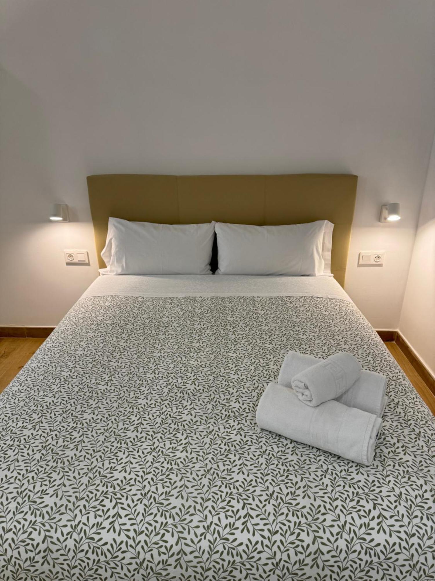 Alderete Suites Malaga Bagian luar foto