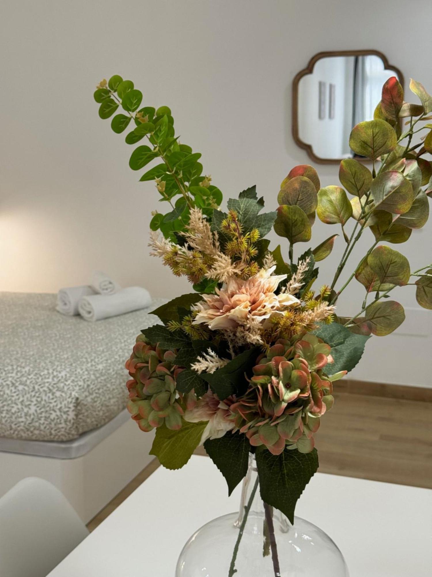 Alderete Suites Malaga Bagian luar foto