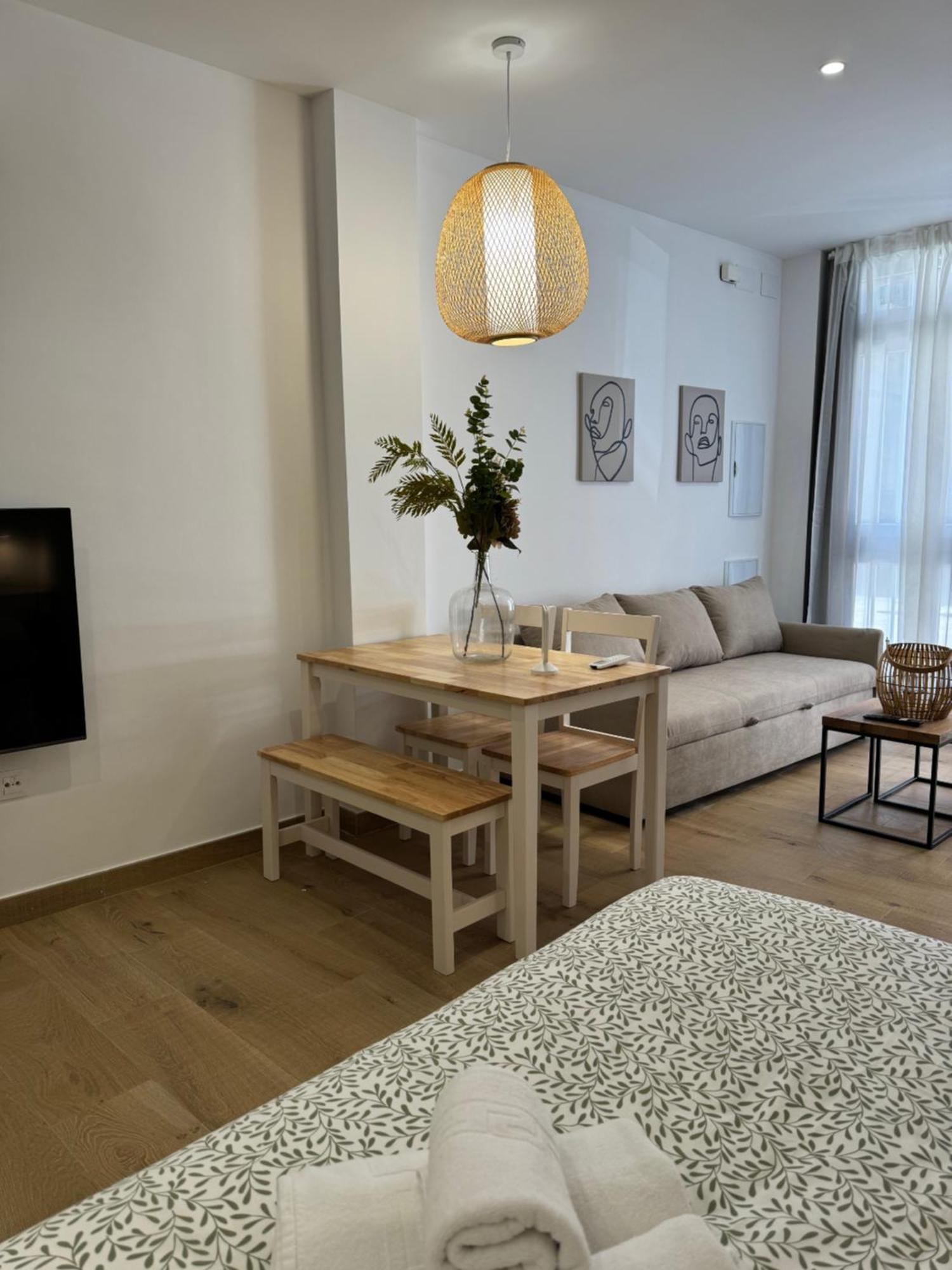 Alderete Suites Malaga Bagian luar foto