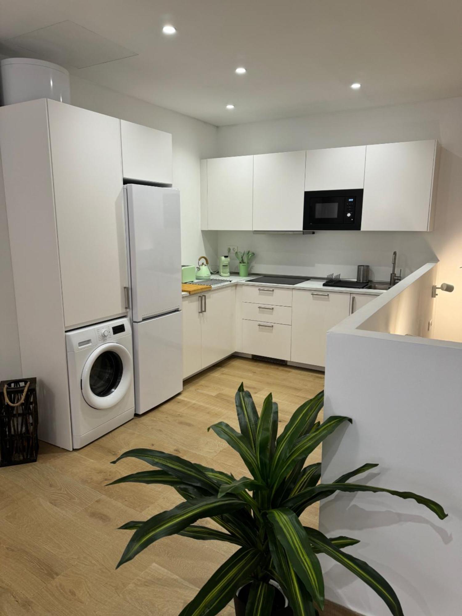 Alderete Suites Malaga Bagian luar foto