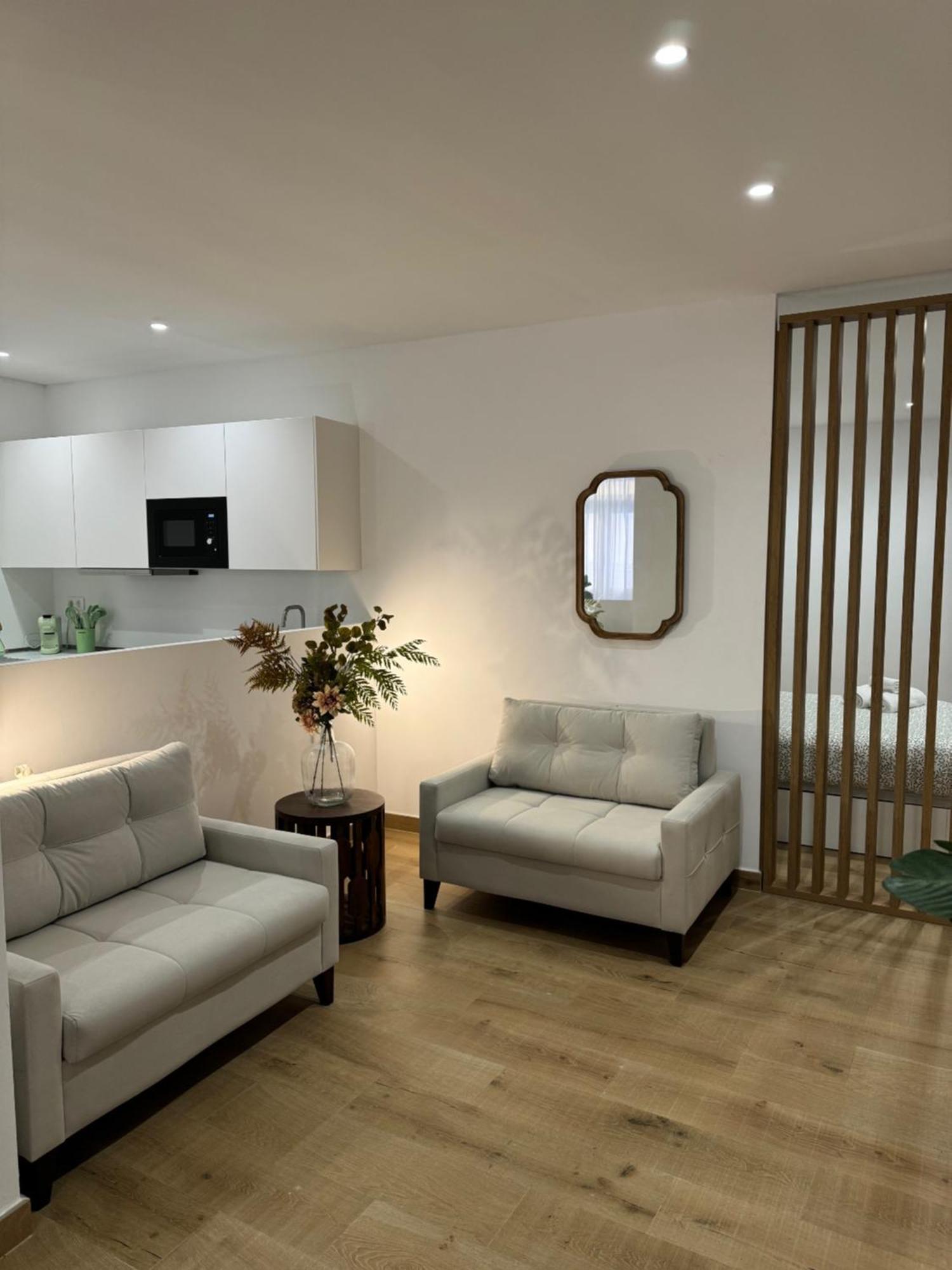 Alderete Suites Malaga Bagian luar foto